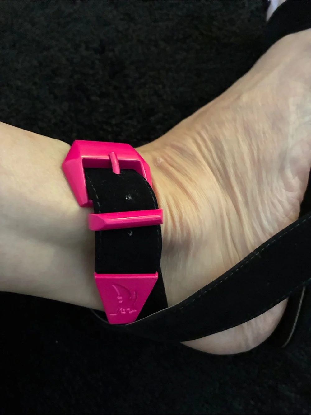 Shiekh Black & Hot Pink Cutout Heart Patent Wedge Sandals Wrap Strap - Womens 10